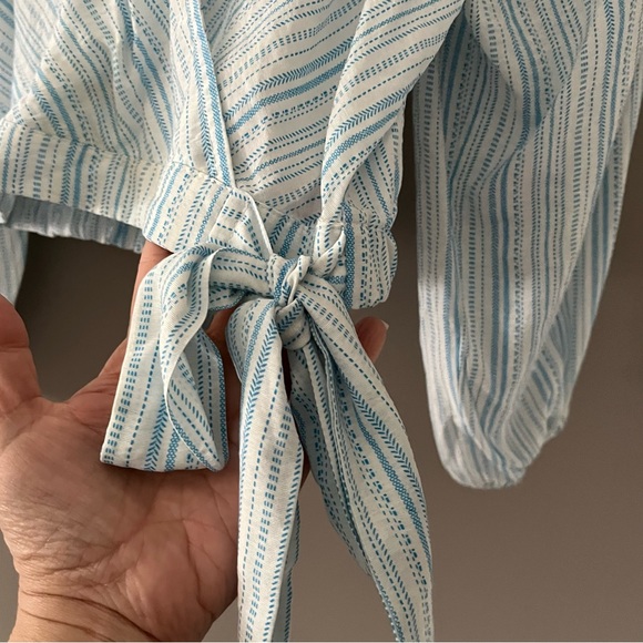 BCBGENERATION Blue and White Striped Tie Side Faux Wrap Crop Top Size XS - Picture 7 of 11